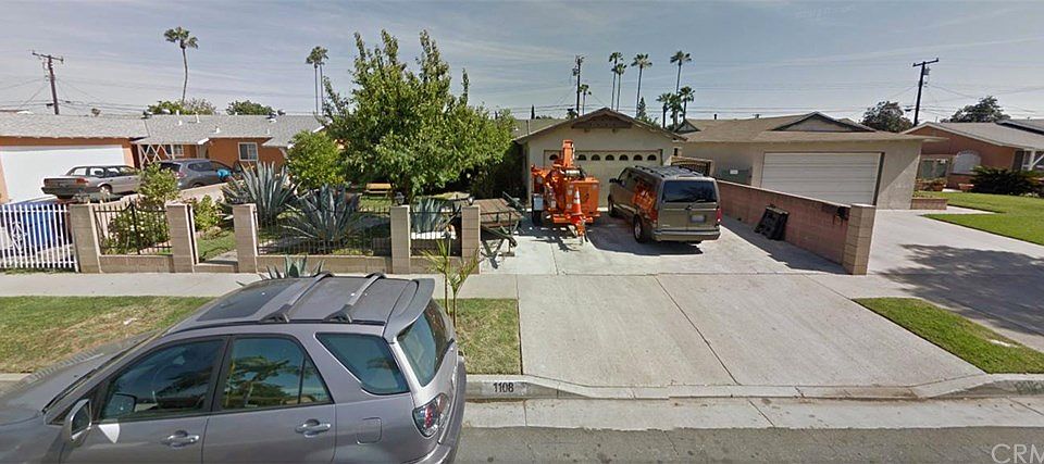 2nd image of 1108 Broadmoor Ave