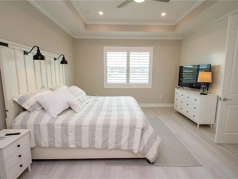 251 Indies Dr E #202 — Photo 32