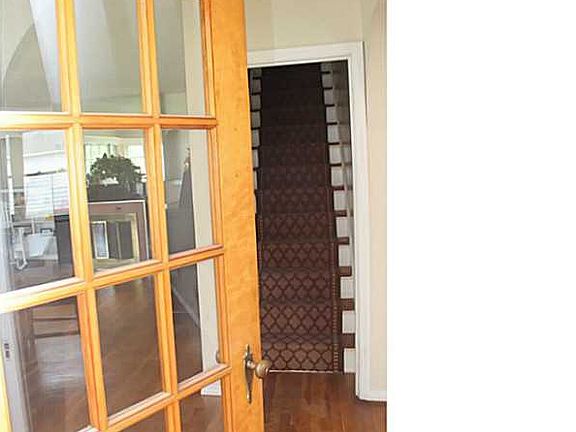 4th image of 129 Feigel Ave