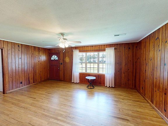 5th image of 5408 Camellia Dr S