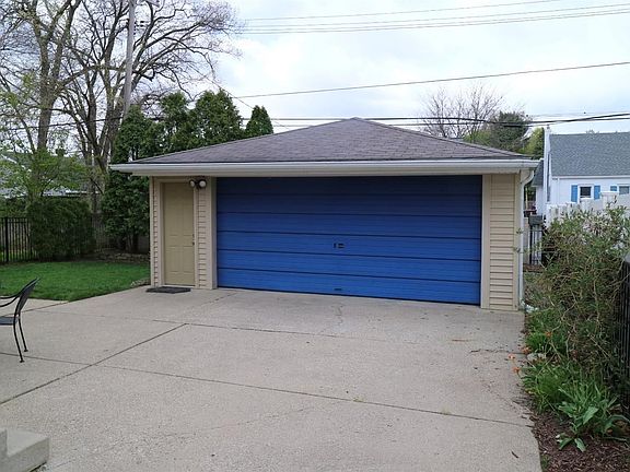 5th image of 1150 Dewey St