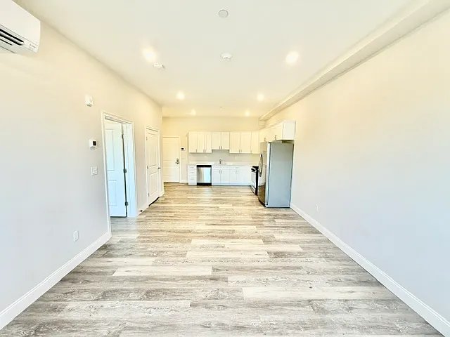 5 Fremont St #105 — Photo 6