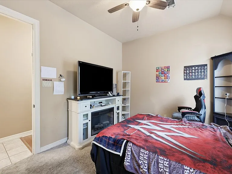 108 Wade St — Photo 17