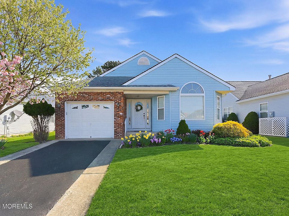 1st image of 71 Winterton Drive