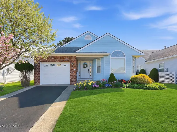 71 Winterton Drive, Toms River, NJ 08757