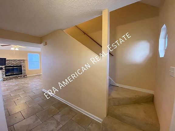 3rd image of 205 Seville Cir