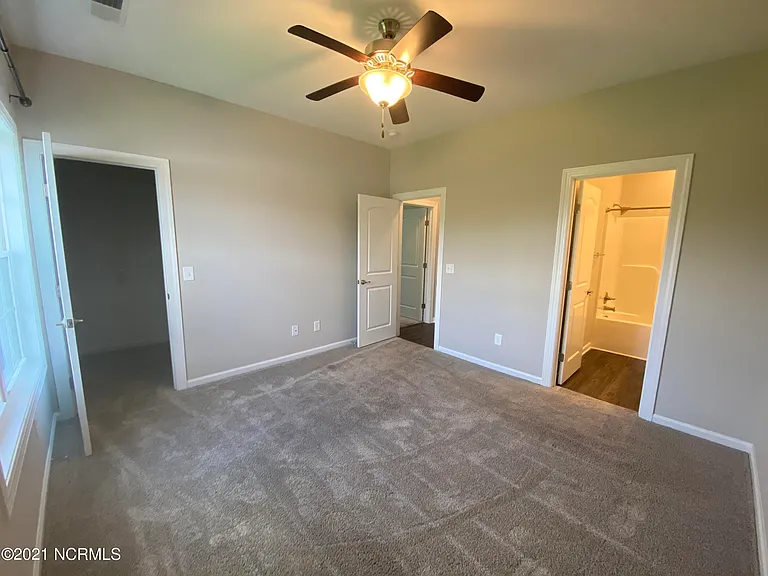 2064 Briarwood Dr — Photo 8