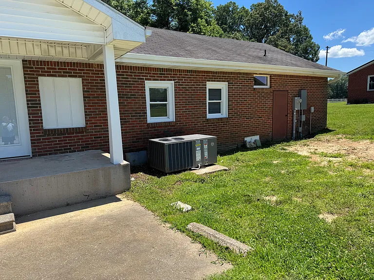155 Morris Rd — Photo 2