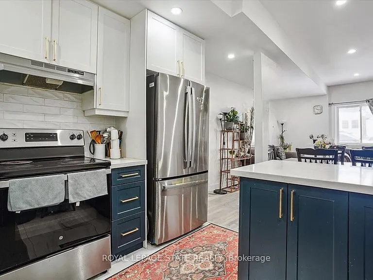 251R King St E — Photo 6