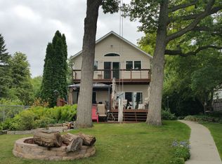 5830 N River Bay Rd, Waterford, WI 53185