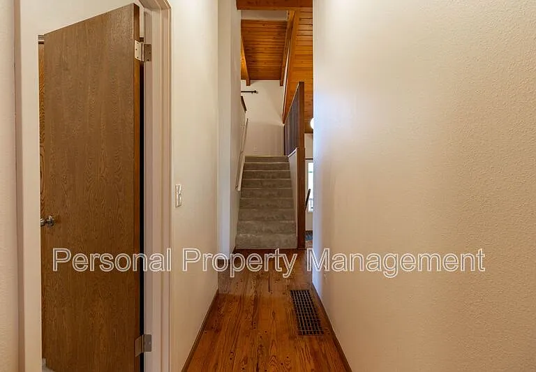 11623 SE Evergreen Hwy — Photo 11