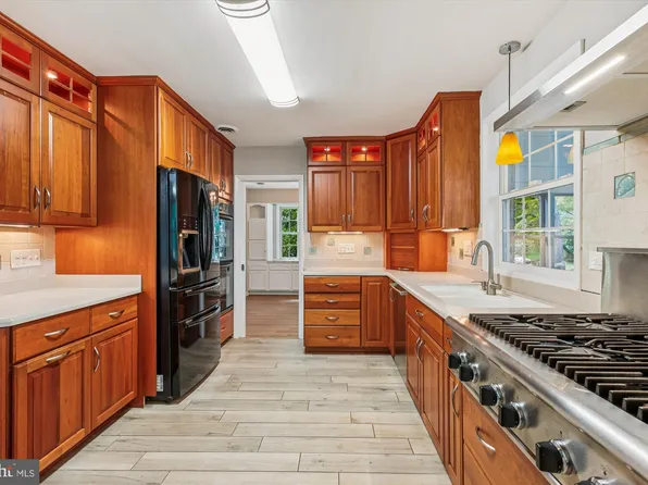 11803 Eden Rd, Silver Spring, MD 20904