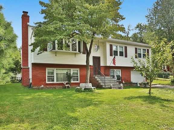 3rd image of 256 Brady Ave
