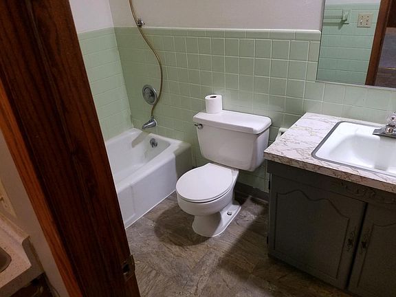 4th image of 2113 Eddy Ln #4