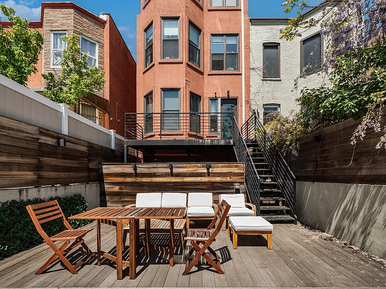 1090 Carroll St #1R — Photo 20