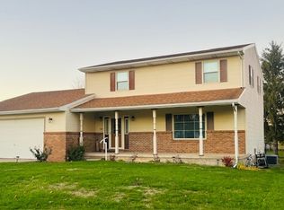 345 E Seven Pines Dr, El Paso, IL