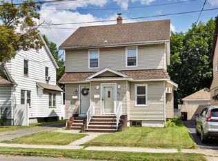 82 Scrivens St, Totowa, NJ 07512