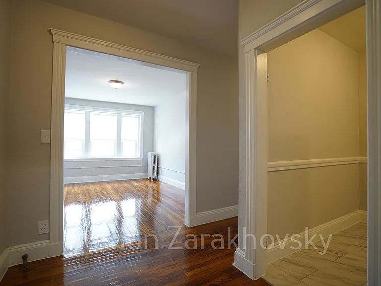 55 Linden St #7 — Photo 3