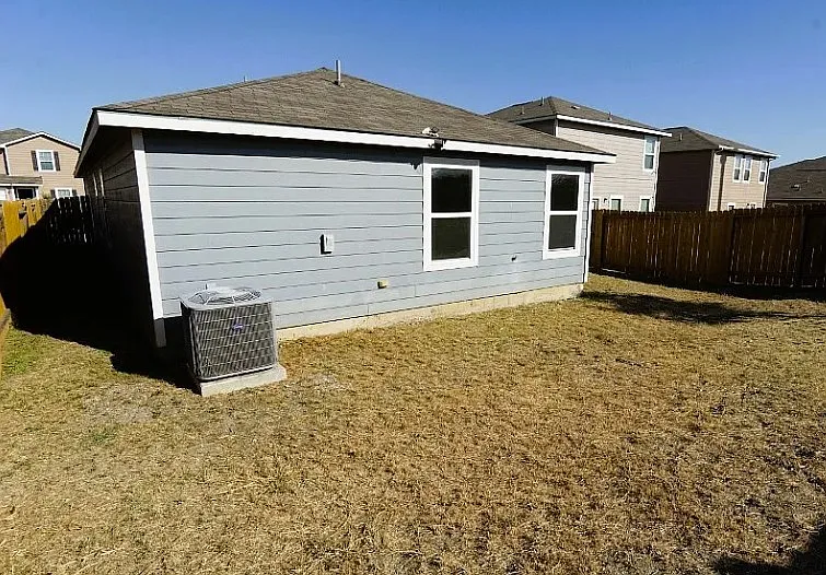 6731 Rosenthal Pass — Photo 5