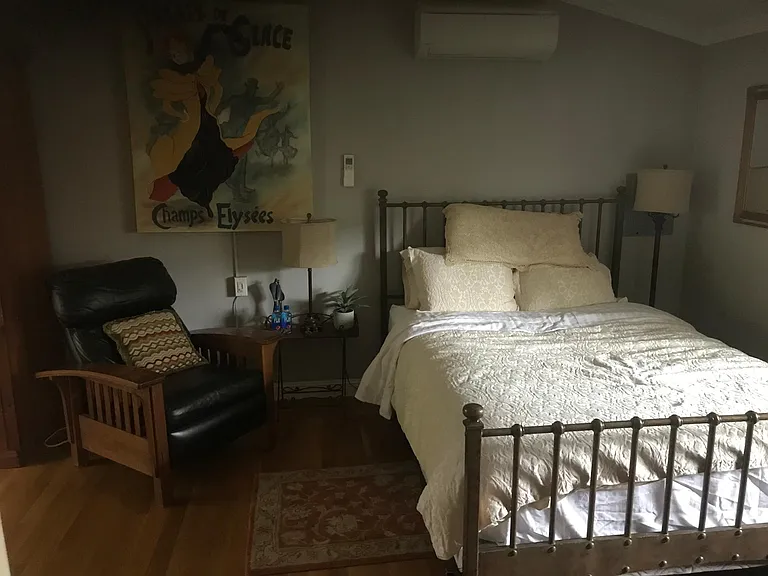 guest bedroom