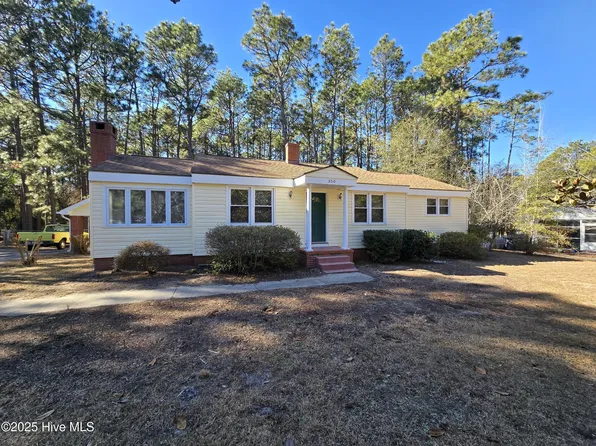 350 Crestview Rd, Southern Pines, NC 28387