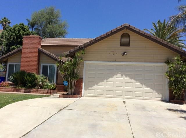 2nd image of 8265 Tamarind Ln