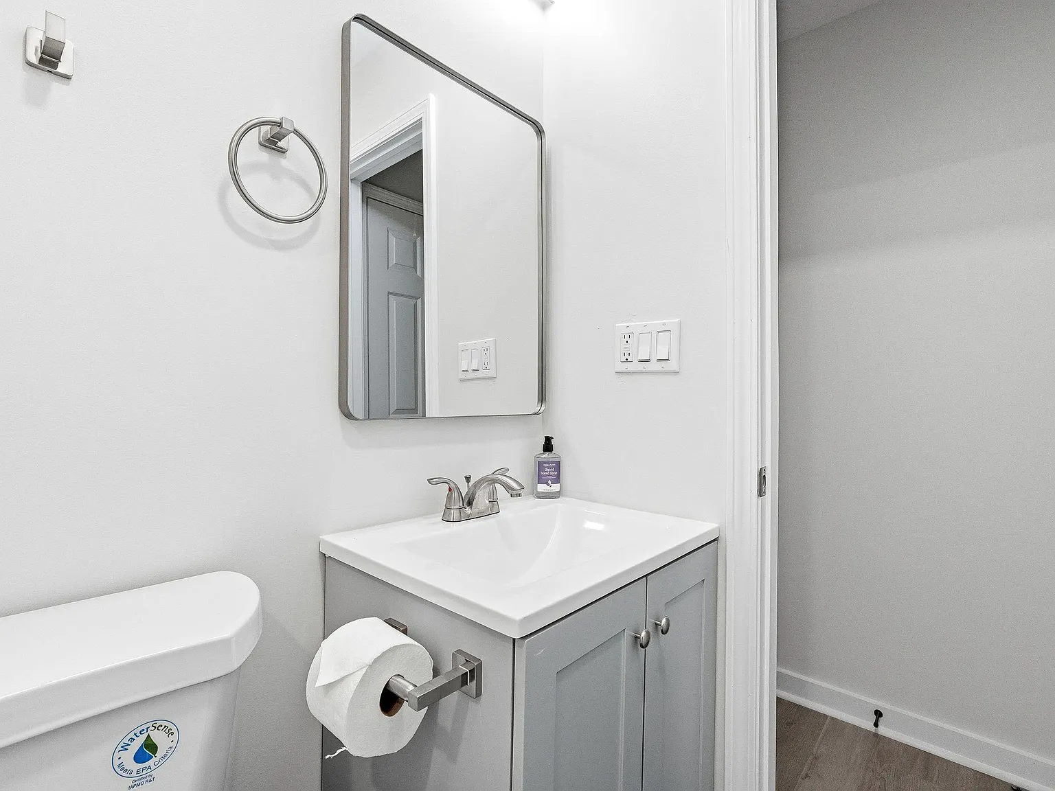 4 bed, 9.0 bath, 3035 sqft, $1,044 — Photo 4