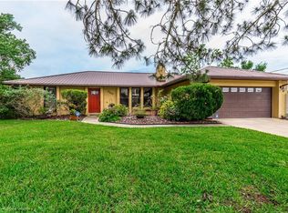 1700 Beacon Dr, Sanford, FL 32771