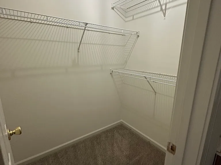 597 Rasco Rd E — Photo 13