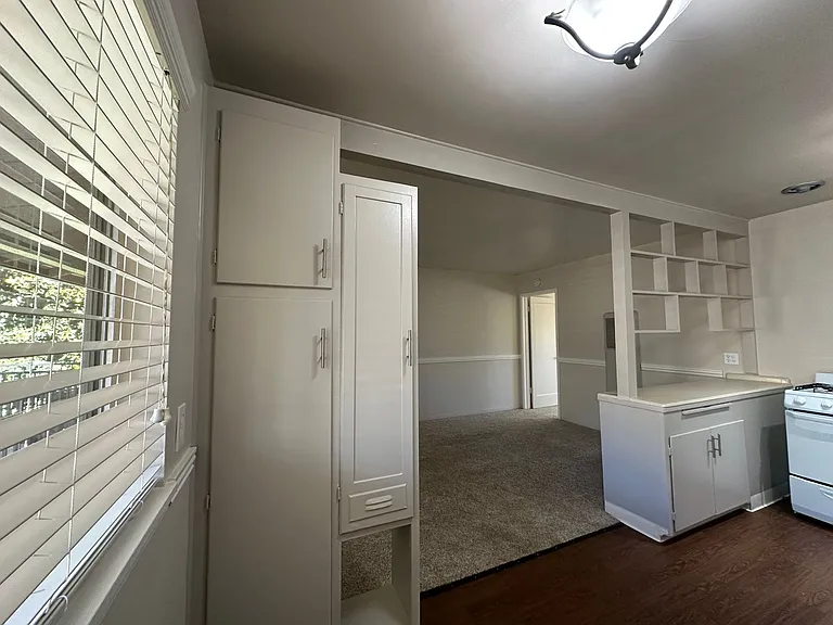 2508 L Street Classic Midtown Living — Photo 38