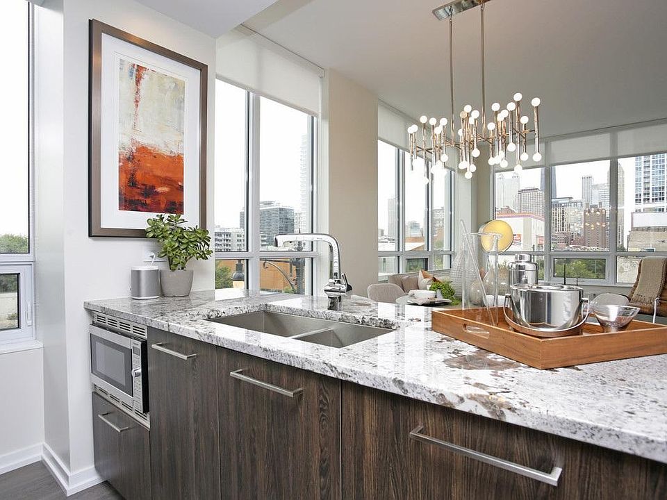 1st image of 744 N Hudson Ave #2406