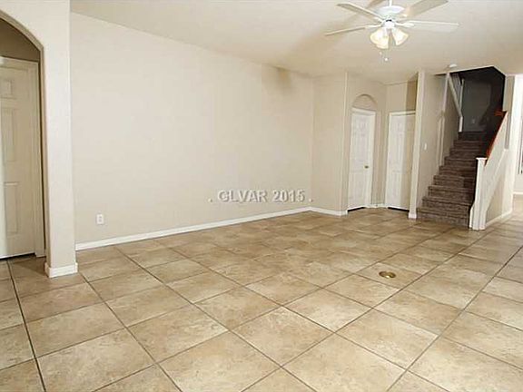 3rd image of 829 Bussora Rose Dr