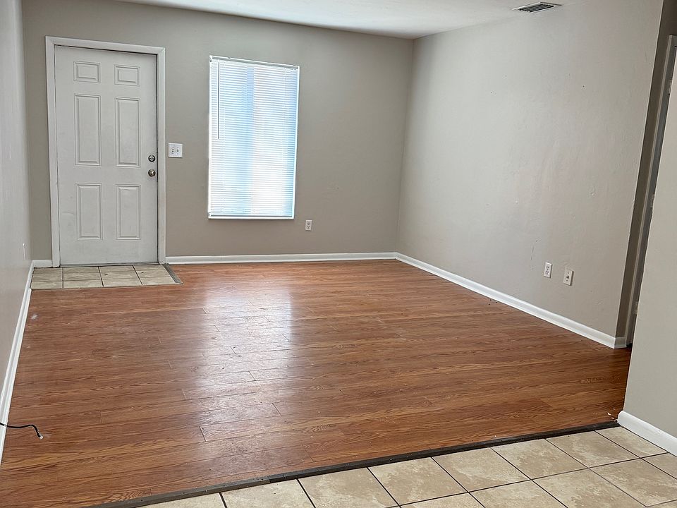 1st image of 2944 Jackson St