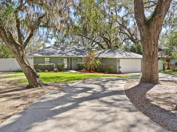 405 W Mirror Lake Dr, Fruitland Park, FL 34731