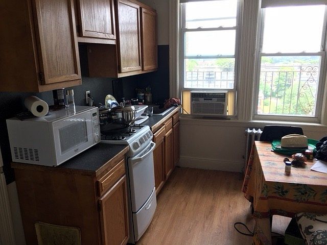 1st image of 1630 Commonwealth Ave APT 26