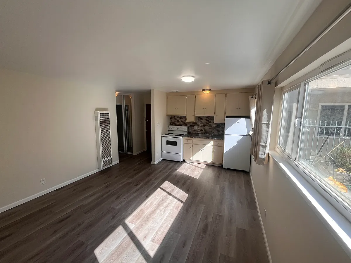 Building Photo - 438 Vernon St #3