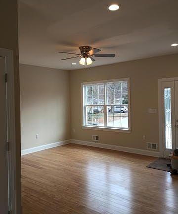 3rd image of 5 Karen Ct