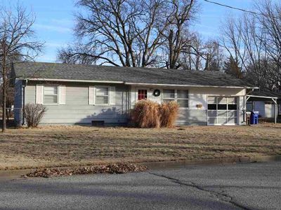 220 W McPherson St, Lindsborg, KS, 67456