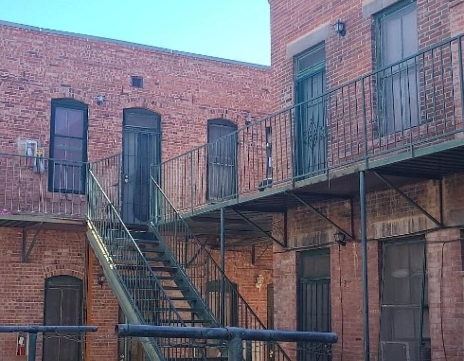 1st image of 513 E Father Rahm Ave #9