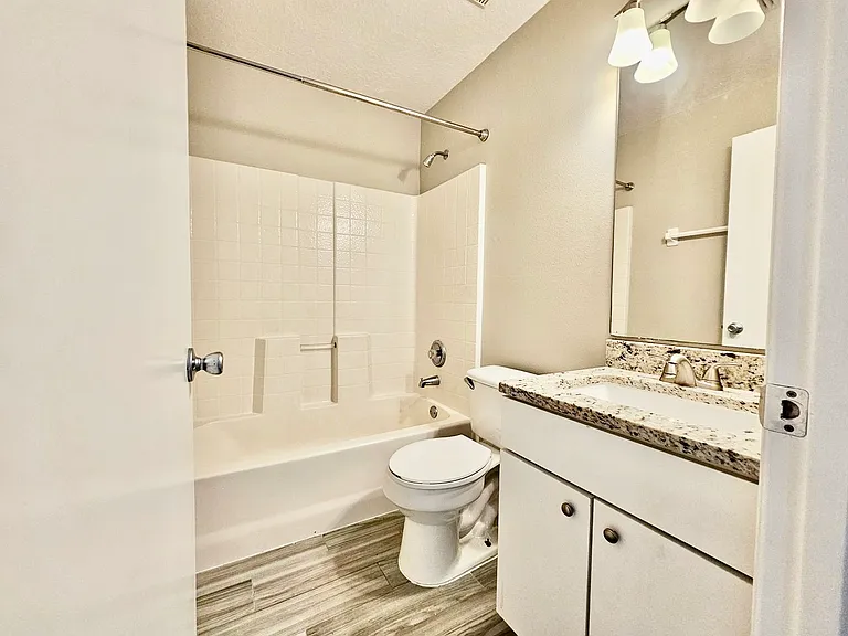 602 S Grand Hwy — Photo 8