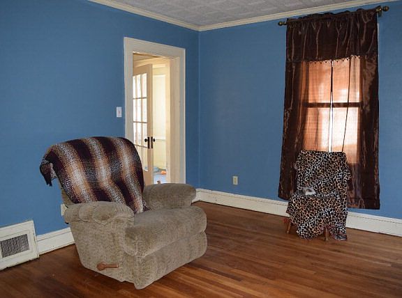 3rd image of 3095 Robert C Byrd Dr