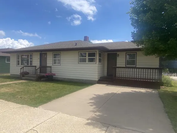 915 Dodgeville Street, Highland, WI 53543