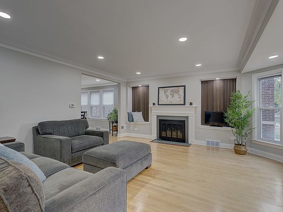 5th image of 5129 N Menard Ave