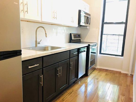2nd image of 193 Pulaski St #3A