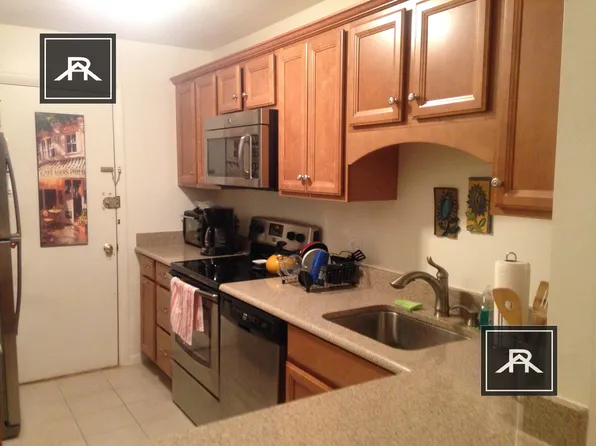 802 Centre St #101, Jamaica Plain, MA 02130