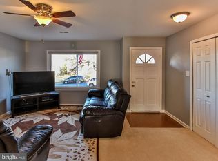403 Bailey Ct, Sterling, VA 20164