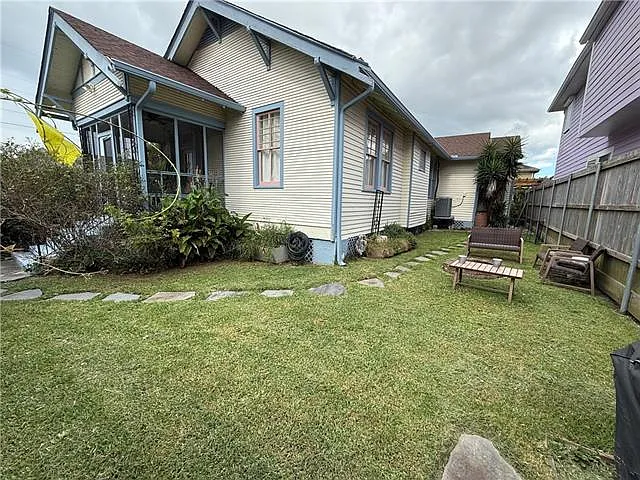 3 bed, 2.0 bath, 1786 sqft, $3,000 — Photo 4