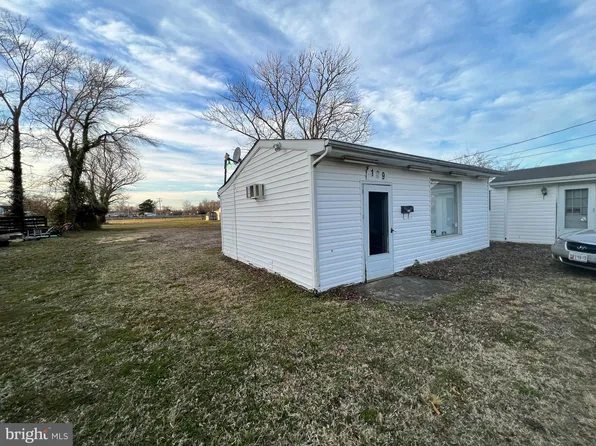 129 Flower St, Berlin, MD 21811