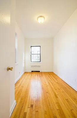 Rented by Keller Williams NYC | media 20