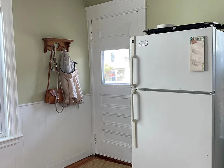 22 Roslyn St #1 — Photo 12